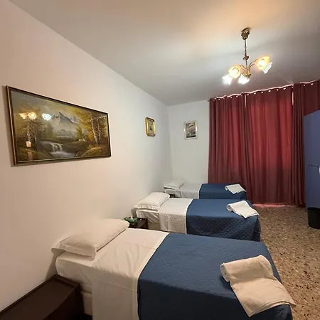 Hostel Host Roma